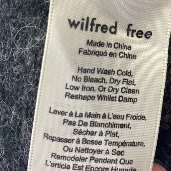 Wilfred Free XS long cardigan - looks gray but is more of a cream colour - Picture 6 of 6